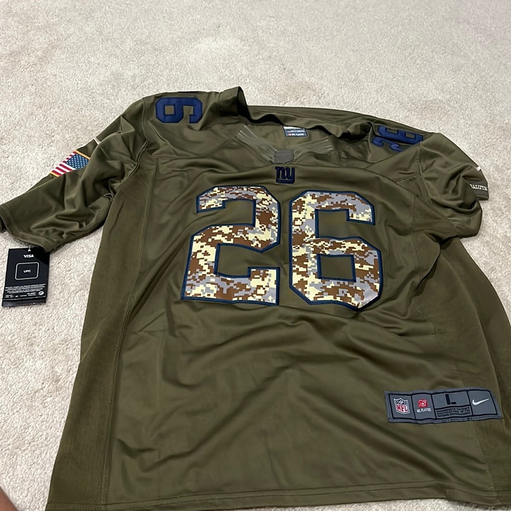 Size large NFL Nike jersey, NY Giants, 26, Barkley, salute to service, with tags